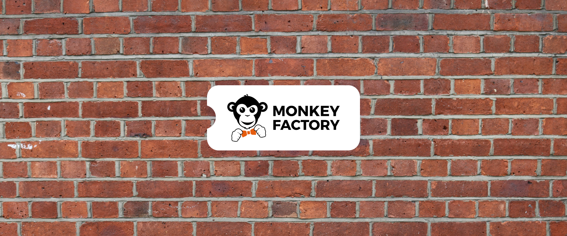 Briques avec par dessus le logo posé.